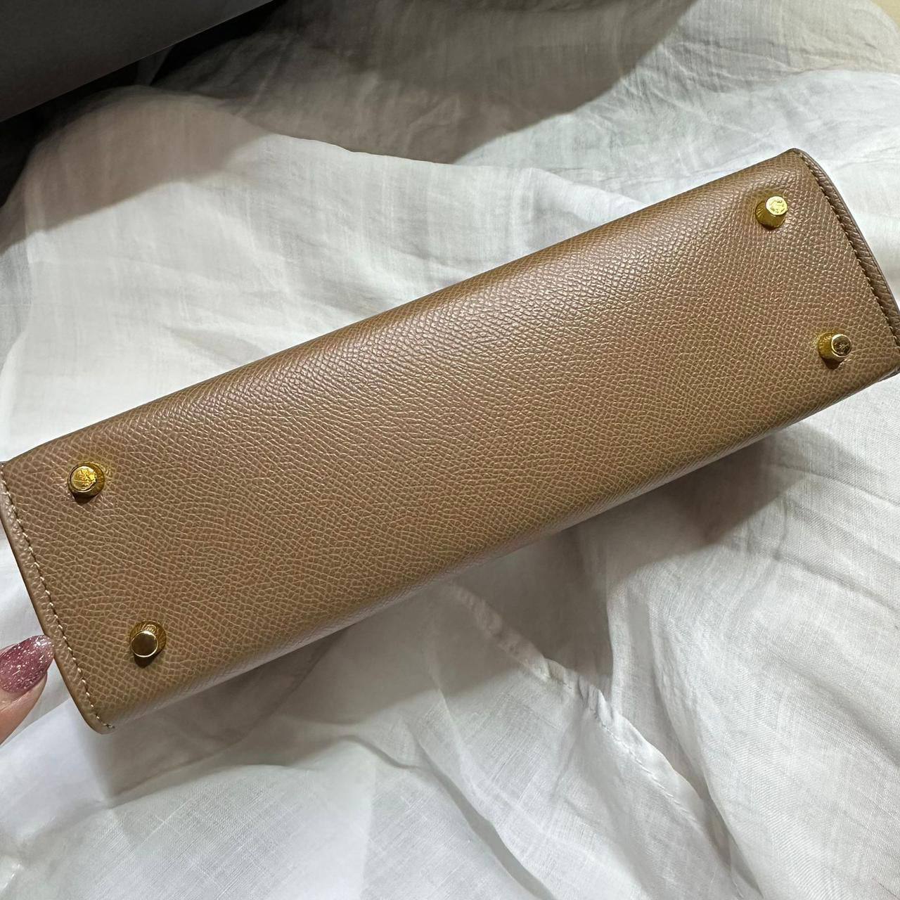 HERMES 
NEW CAME GOOD QUALITY 
WITH BOX 
🎁🎁🎁

95 dhs❣️

Zain39
♥️♥️♥️