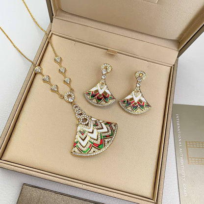 BVLGARI SET
💫✨
MASTER
NECKLACE & EARRINGS
200 dhs🇦🇪🇦🇪

WITH SMALL BOX AND PAPER BAG 🛍️🎁

Zain89
♥️♥️♥️