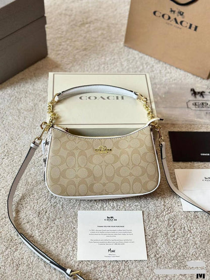 🌈 Coach Teri
1️⃣ First quality +🎁
Size : 24 * 15 * 7 cm
80 dhs🪙🌨️
with box 🎁

Zain115
♥️♥️♥️