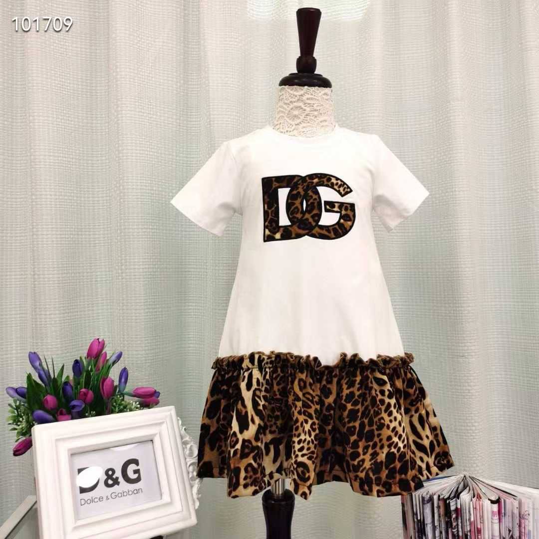 D&G - Dior
2-10y 
110 dhs🇦🇪

Zain151
♥️♥️♥️