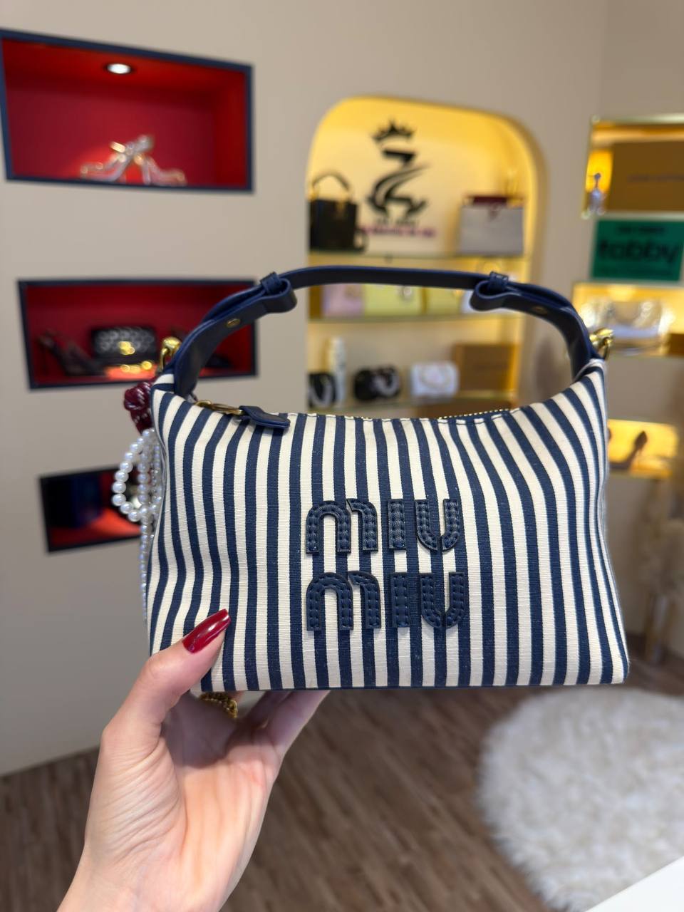 Miu miu

210 dhs

Zain95

اطلبوها من الوتس المثبت في الأعلى👆🏻👆🏻

تواصلو معنا 👈🏻 Zain 
For order WhatsApp pinned 👆🏻

♥️♥️♥️

Zc