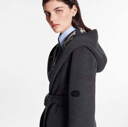 *New collections master                                             
good pualiit 💖👌🧥🧥
*AVAILABLE
280 dhs🪙💕
size：S M L

Zain231
♥️♥️♥️