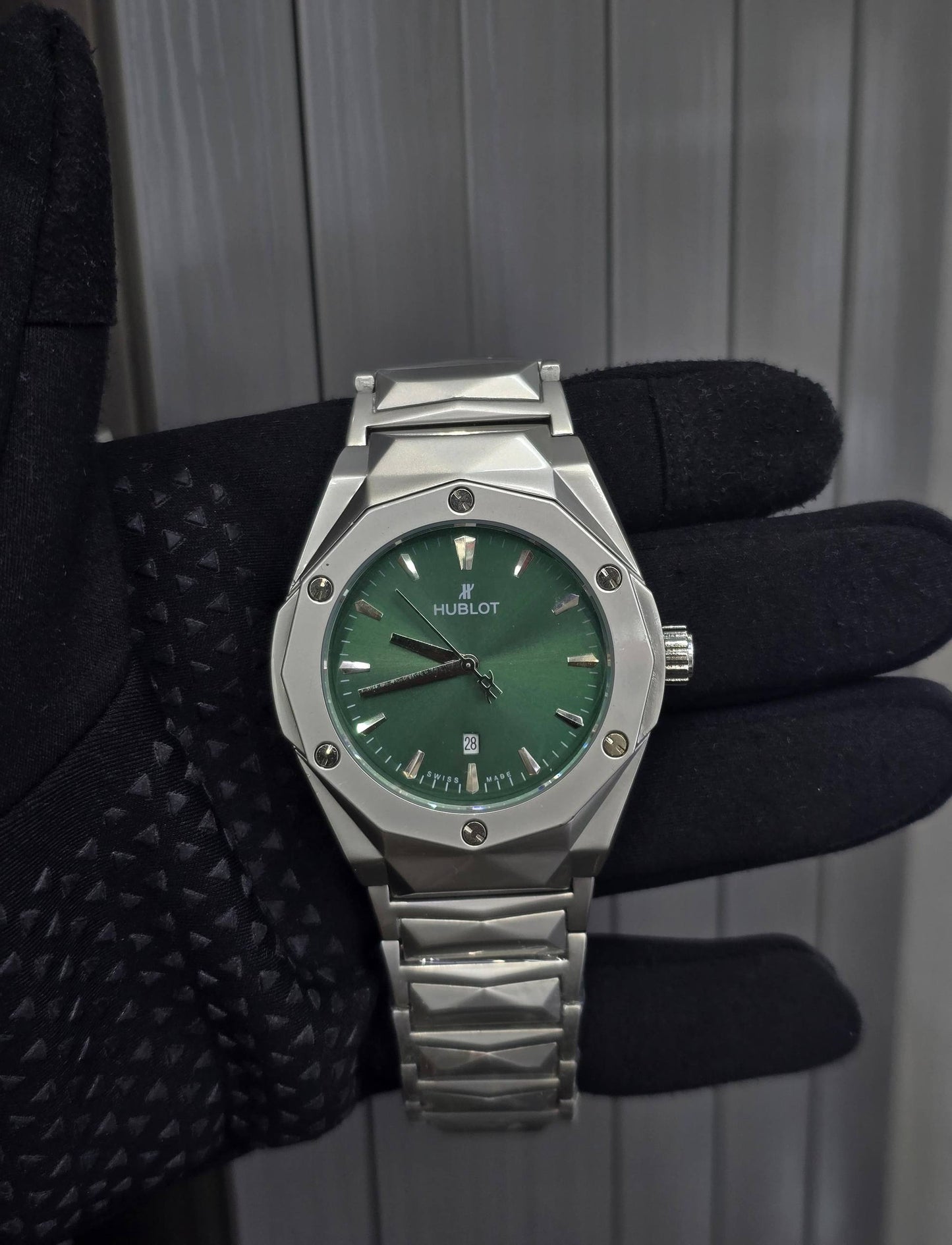 Hublot Men
*Battery*
65 dhs🪙🌨️

Zain29
♥️♥️♥️