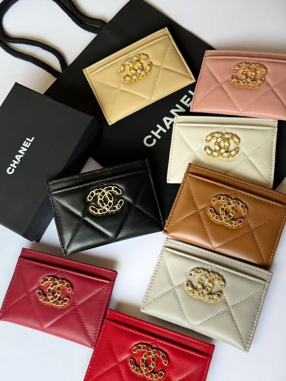 Chanel

Super Master

280 dhs🇦🇪🇦🇪

Zain275
♥️♥️♥️
