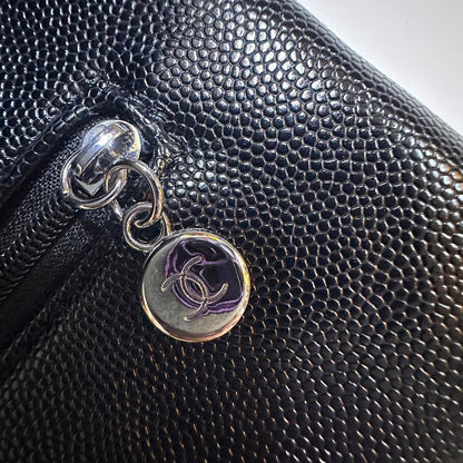 CHANEL 
 HIGH QUALITY 
WITH FOLDING BOX 
130 dhs💓

Zain17
♥️♥️♥️