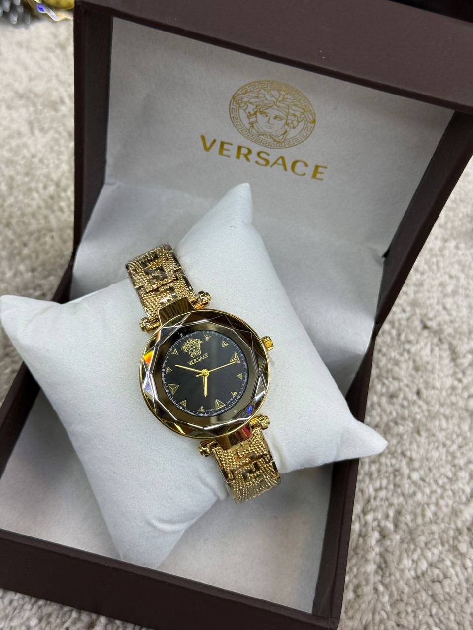 VERSACE🆕 LADIES 
GOOD QUALITY 💯
75 dhs🪙💕

Zain133
♥️♥️♥️