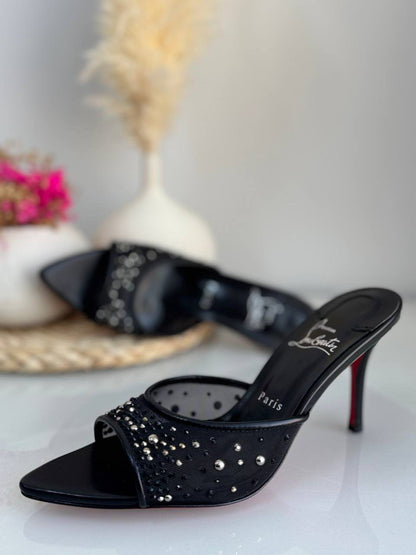 CHRISTIAN LOUBOUTIN
Vip quality
Size 36 to 41
450 dhs✅

Zain113
♥️♥️♥️