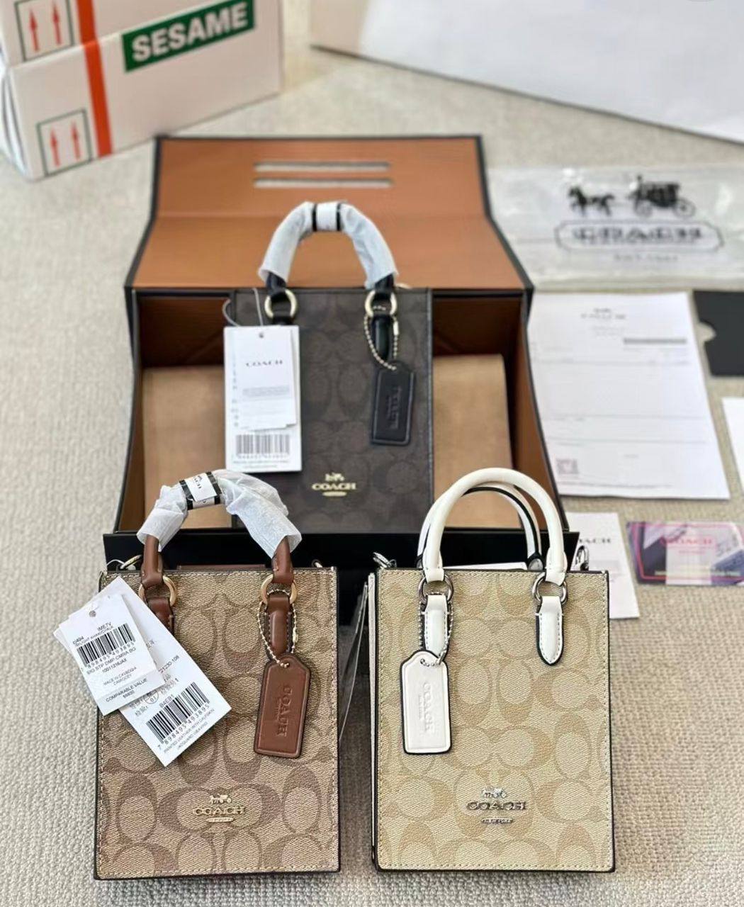 Coach
80 dhs💓

Zain35
♥️♥️♥️