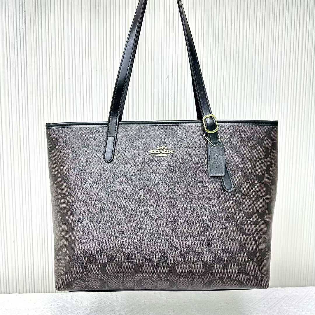 Coach
75 dhs✅

Zain232
♥️♥️♥️