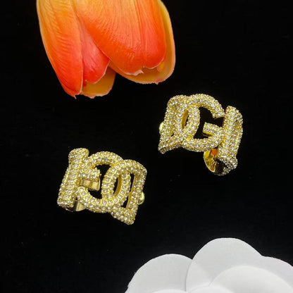 D&G Earrings ☘️
Master quality 

60 dhs🪙💕
normal box
🎁🎁🎁

Zain48
♥️♥️♥️