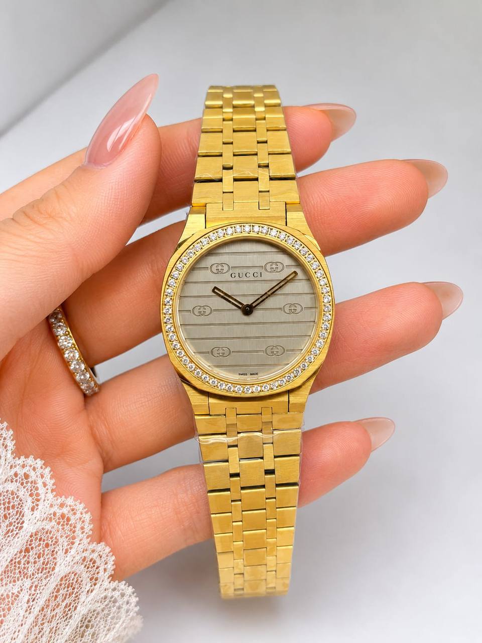 Gucci watch for ladies with stone good quality
240 dhs💓

Zain59
♥️♥️♥️