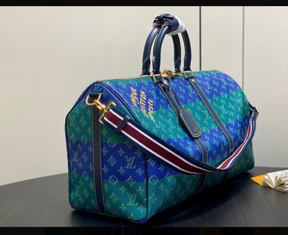 Louis vuitton💕💕✨
Duffel bag Super master quality 🔥🔥
Available ✨💕💕
With full packing 📦🎀
For Price 👇 WTSP Text Zain 0568585901

Zain252
♥️♥️♥️