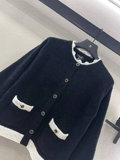 *New collections*                                                
*CHANEL*
*Super Master quality*
*Sizes: S M L* 

530 dhs🇦🇪🇦🇪

Zain308
♥️♥️♥️