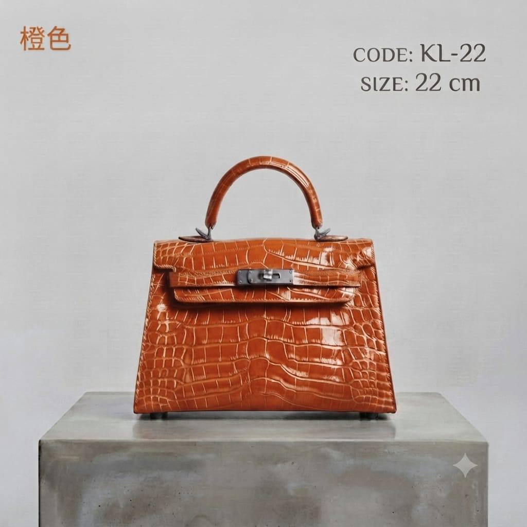 HERMES ᴋᴇʟʟʏ
   ✦ ᴄʀᴏᴄᴏᴅɪʟᴇ ʟᴇᴀᴛʜᴇʀ
          ( sɪʟᴠᴇʀ ʜᴀʀᴅᴡᴀʀᴇ )
ᴡɪᴛʜ ʟᴏɴɢ ʙᴇʟᴛ sᴛʀᴀᴘ
sɪᴢᴇ : 22 cm
ᴡɪᴛʜ BOX

100 dhs🇦🇪🇦🇪

Zain31
♥️♥️♥️