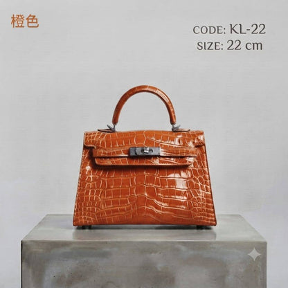 HERMES ᴋᴇʟʟʏ
   ✦ ᴄʀᴏᴄᴏᴅɪʟᴇ ʟᴇᴀᴛʜᴇʀ
          ( sɪʟᴠᴇʀ ʜᴀʀᴅᴡᴀʀᴇ )
ᴡɪᴛʜ ʟᴏɴɢ ʙᴇʟᴛ sᴛʀᴀᴘ
sɪᴢᴇ : 22 cm
ᴡɪᴛʜ BOX

100 dhs🇦🇪🇦🇪

Zain31
♥️♥️♥️