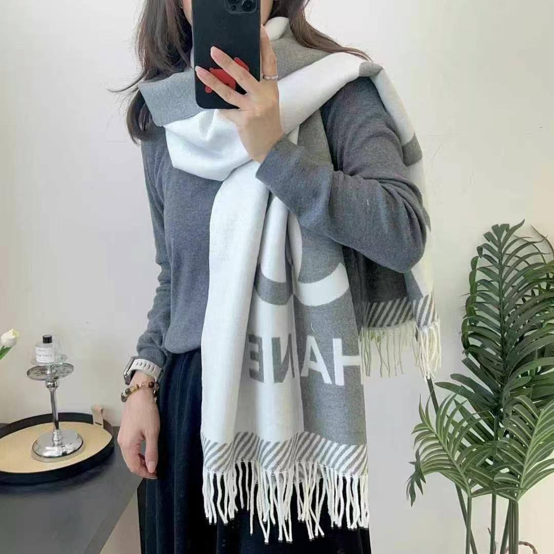 Winter scarf 
45 dhs❣️

Zain93
♥️♥️♥️