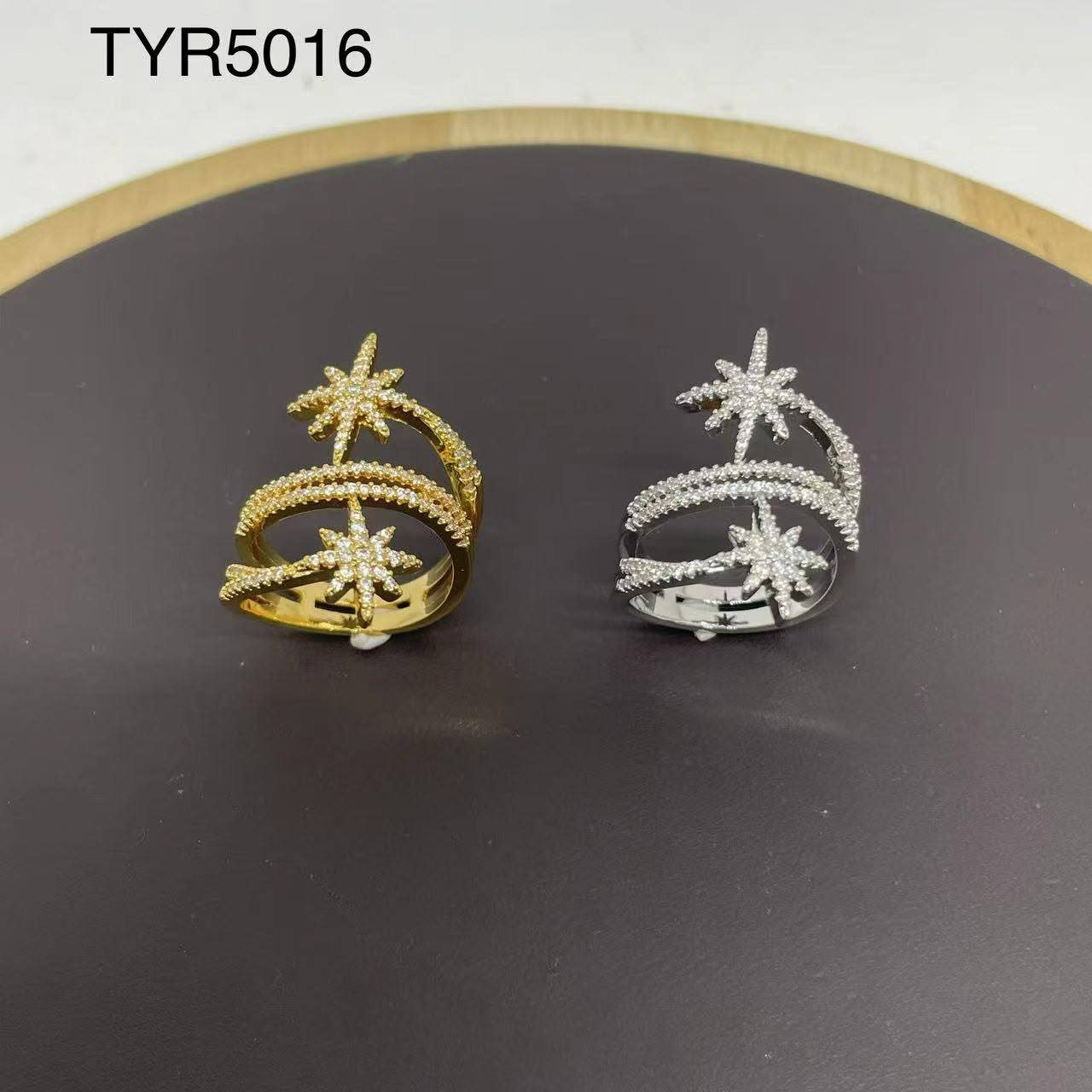 Ring 😍
Available size👇
7,8,9
good quality 💯
With brand boxes 🗃️ 
And paper bag 🛍️
35 dhs✅

Zain216
♥️♥️♥️