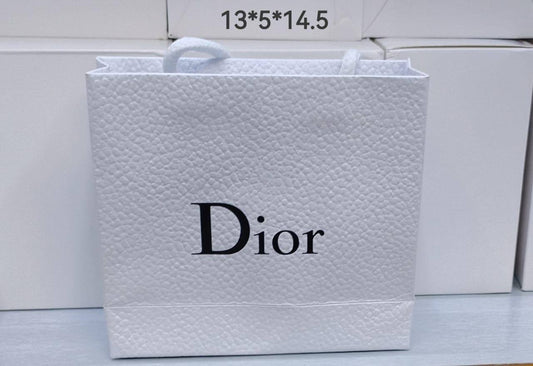 Master Paper Bags
For Small Boxes
10 dhs❣️

Zain24
♥️♥️♥️