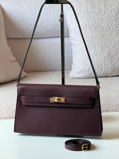 Hermes

 elan 27cm💥Master quality ✅with box📦

380 dhs✅

Zain52
♥️♥️♥️