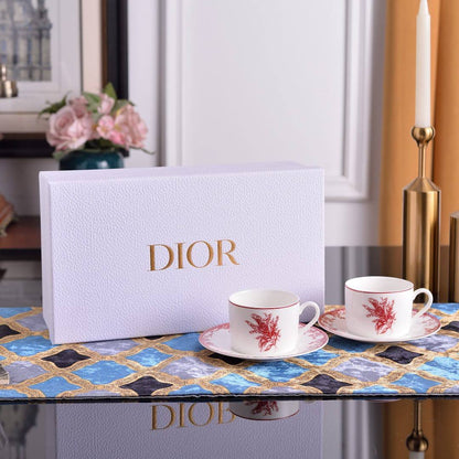 Branded mugs set

130 dhs 
set 4 pc 

with box🎁🎁🎁

Zain205
♥️♥️♥️