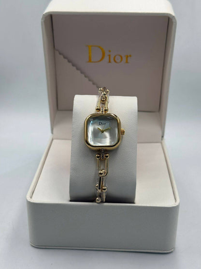 Dior LADIES
*New Arrival*🔥
55 dhs🪙🌨️

Zain08
♥️♥️♥️