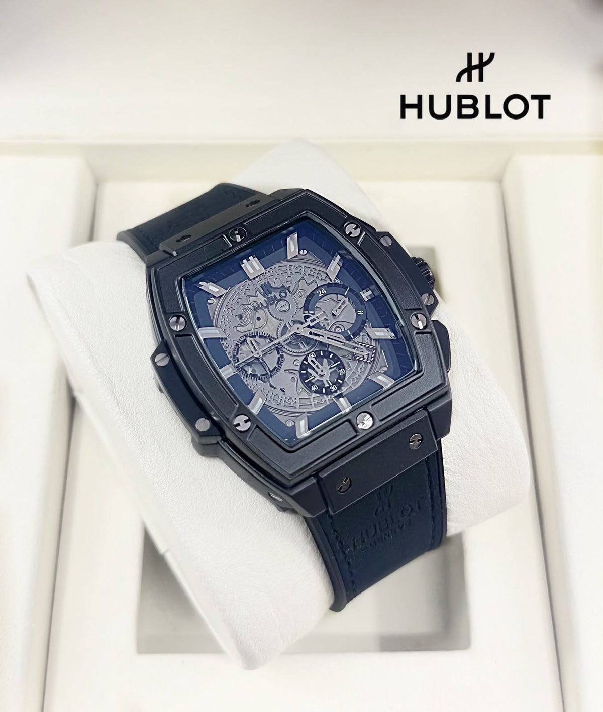 Hublot 
Men stopwatch 
115 dhs🇦🇪🇦🇪

Zain29
♥️♥️♥️