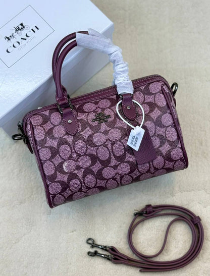 COACH 
GOOD QUALITY 💯
90 dhs🪙🌨️
WITH BOX 📦

Zain28
♥️♥️♥️