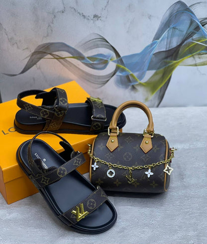 LV Set
195 dhs💓

size. 36 to 41

Zain175
♥️♥️♥️