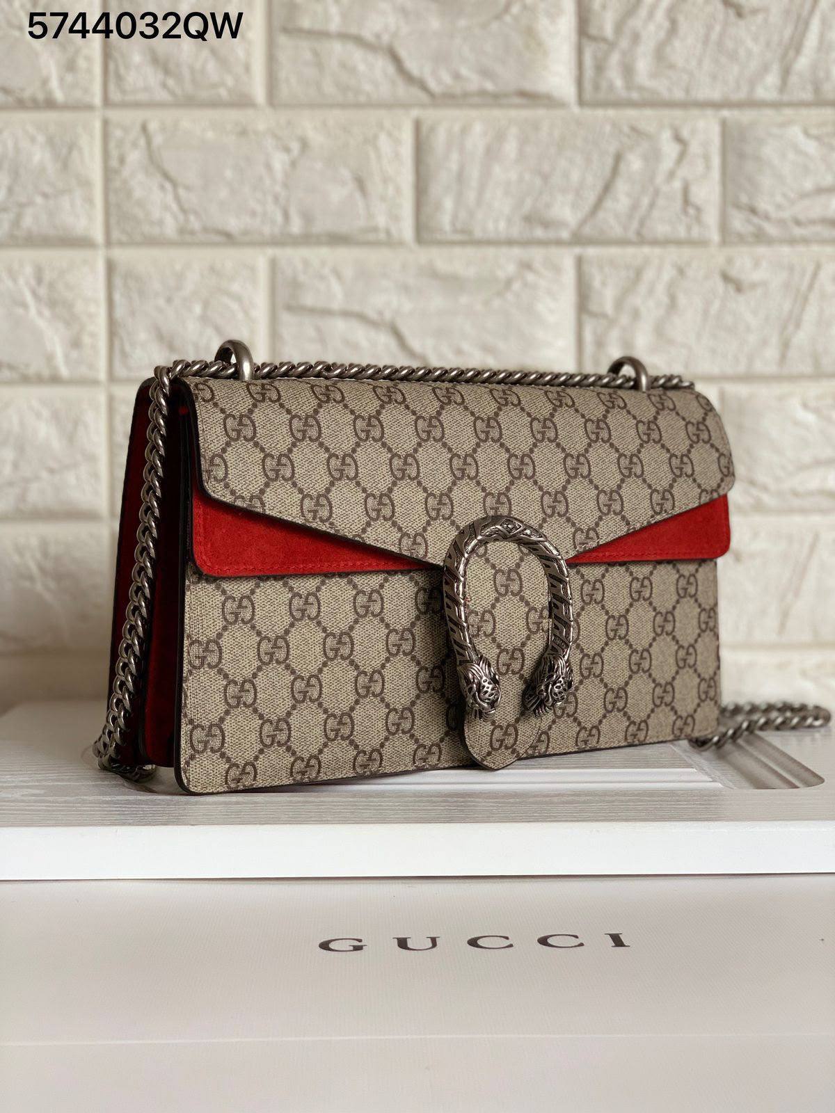 Gucci

90 dhs🇦🇪🇦🇪

With box
24 cm
Zain219
♥️♥️♥️