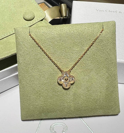 https://t.me/ZCaccessories/78889?singleVcA

Necklace 
Master🍁
With normal box 🎁
45 dhs🇦🇪🇦🇪🇦🇪


With master box🎁
80 dhs🇦🇪🇦🇪🇦🇪

Zain263
♥️♥️♥️