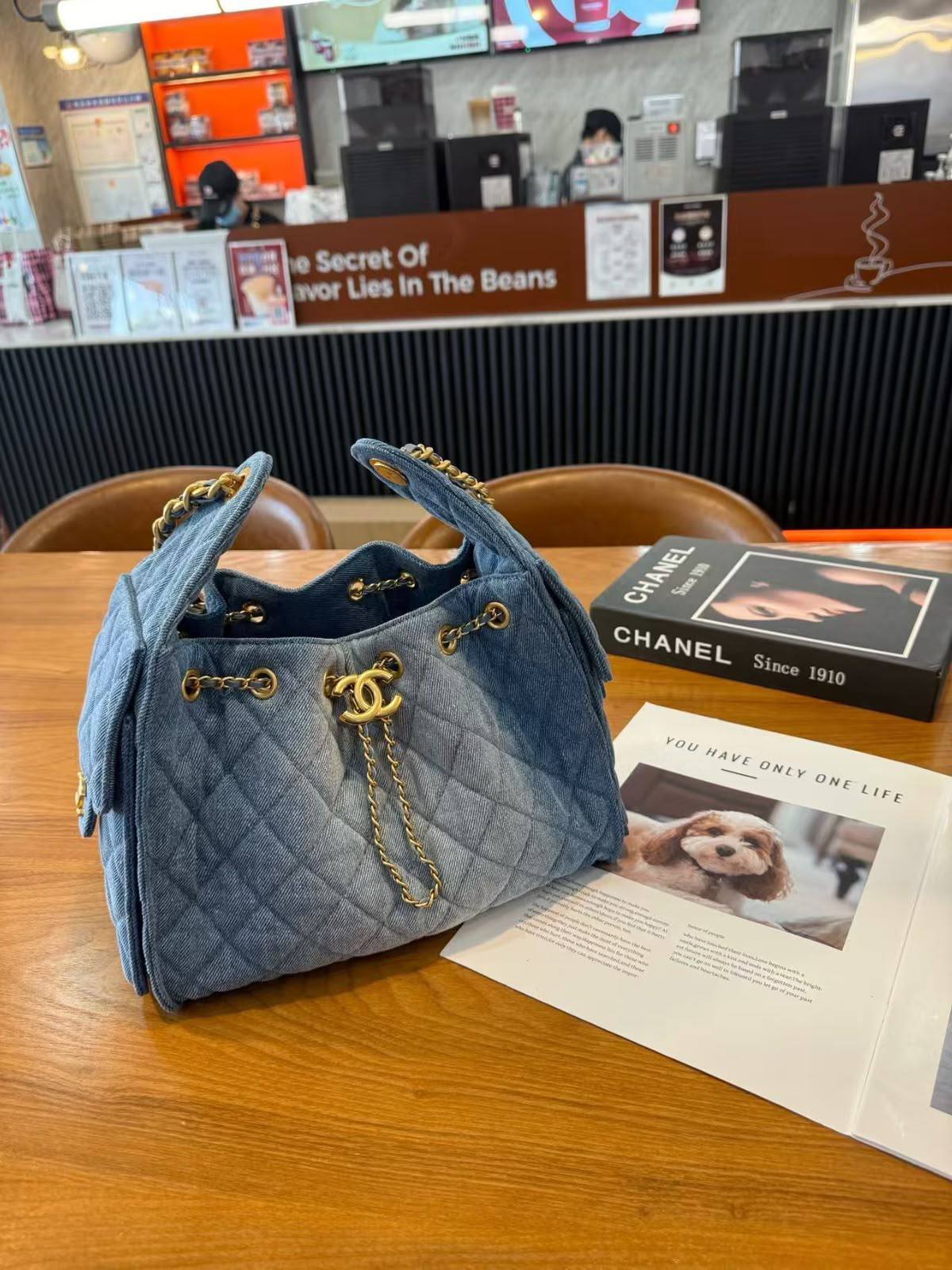 Chanel

22cm🫶🏼🫶🏼 330 dhs🇦🇪🇦🇪
25cm🫶🏼🫶🏼350 dhs🇦🇪🇦🇪

Zain297
♥️♥️♥️