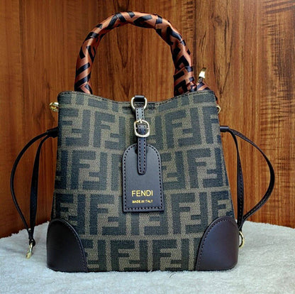 LV - Dior - Fendi

90 dhs🇦🇪

With box
🎁🎁🎁

Zain219
♥️♥️♥️