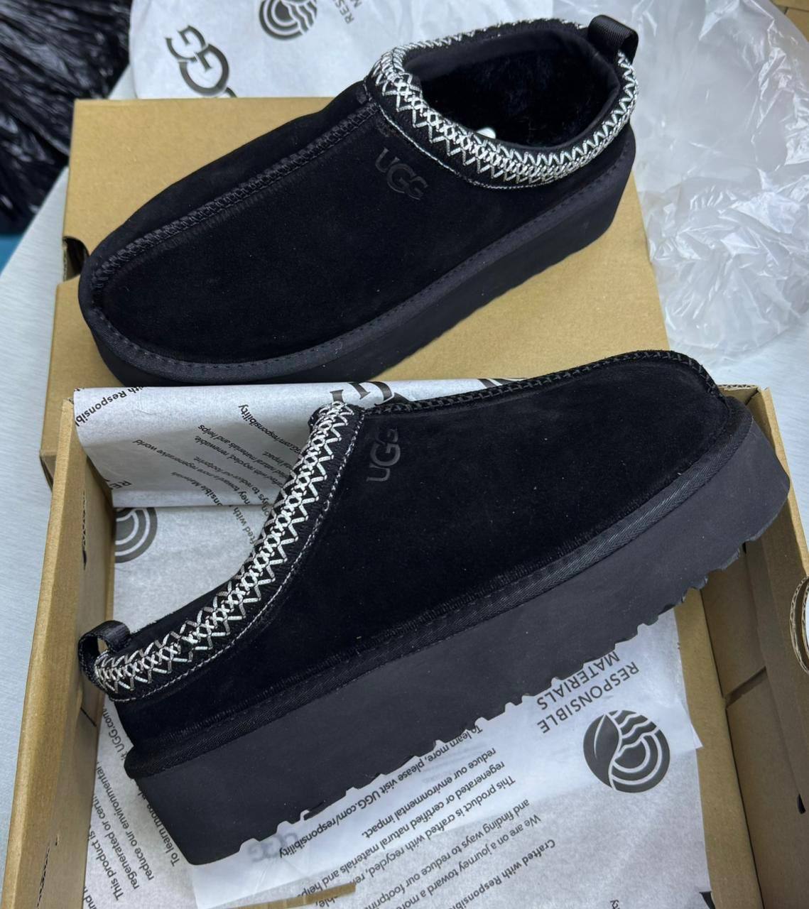 UGG
Size 36-41⚡️
160 dhs❣️
Master 🤩

Zain183
♥️♥️♥️
