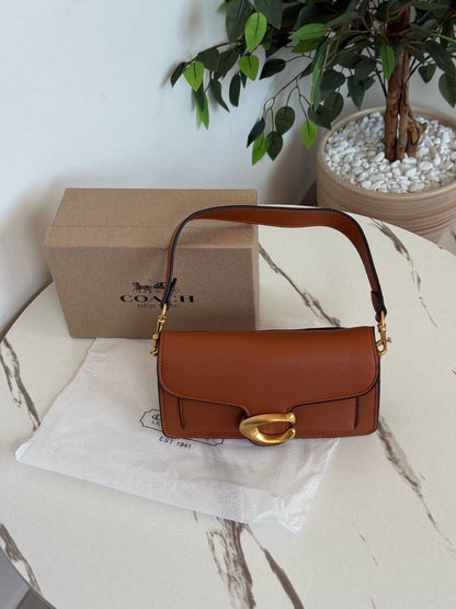 Coach
Best quality
With box’s
🎁🎁🎁

95 dhs❣️

size 21cm

Zain158
♥️♥️♥️