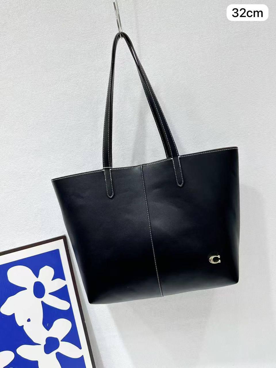 💗 Coach / LACOSTE

1⃣️First quality 

Size: 48 ~ 32 * 28.5 cm
85 dhs🇦🇪🇦🇪

Zain115
♥️♥️♥️