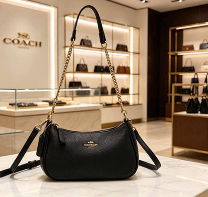 Coach
95 dhs🇦🇪🇦🇪
Size:24*8*15.5

Zain07
♥️♥️♥️