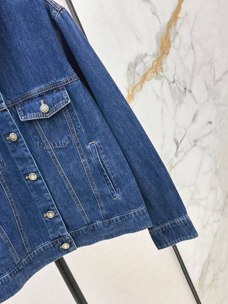 *New collections     
230 dhs🇦🇪🇦🇪
*good  quality  
*Sizes:S M L * 
*AVAILABLE NOW*🥰🛍️🛍️

Zain231
♥️♥️♥️