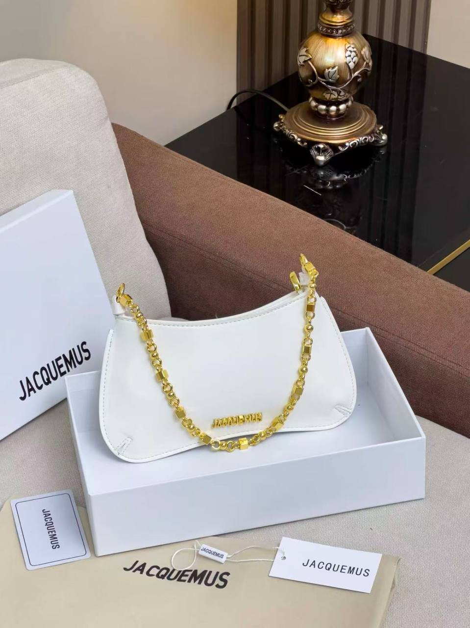 Jacquemus 

115 dhs✅

with box 
🎁🎁🎁

good quality

Zain07
♥️♥️♥️