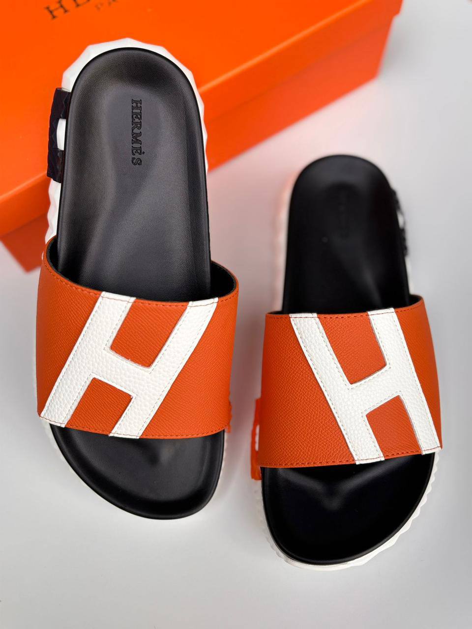 Hermes slipper. (Men)
120 dhs🪙💕
Size 40-45

Zain30
♥️♥️♥️