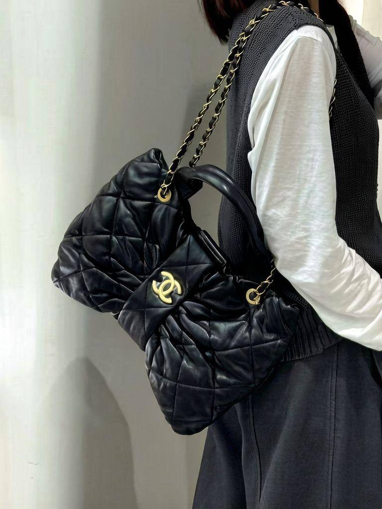 CHANEL 
150 dhs✅

Zain295
♥️♥️♥️