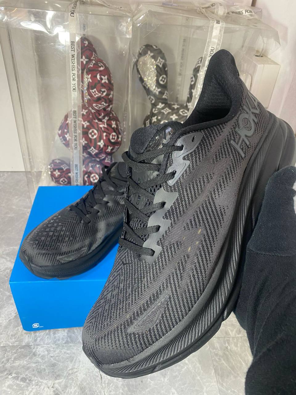 Hoka Clifton 9 ‘Black’🖤
36-45 AVAILABLE 🤩
210 dhs✅

Zain242
♥️♥️♥️