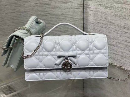 Dior My Dior Mini Bag
*Size 21 cm*
For Price 👇 WhatsApp✅
0568585901 
0507557372
0552275751 Owner Zain 👌

Zain274
♥️♥️♥️