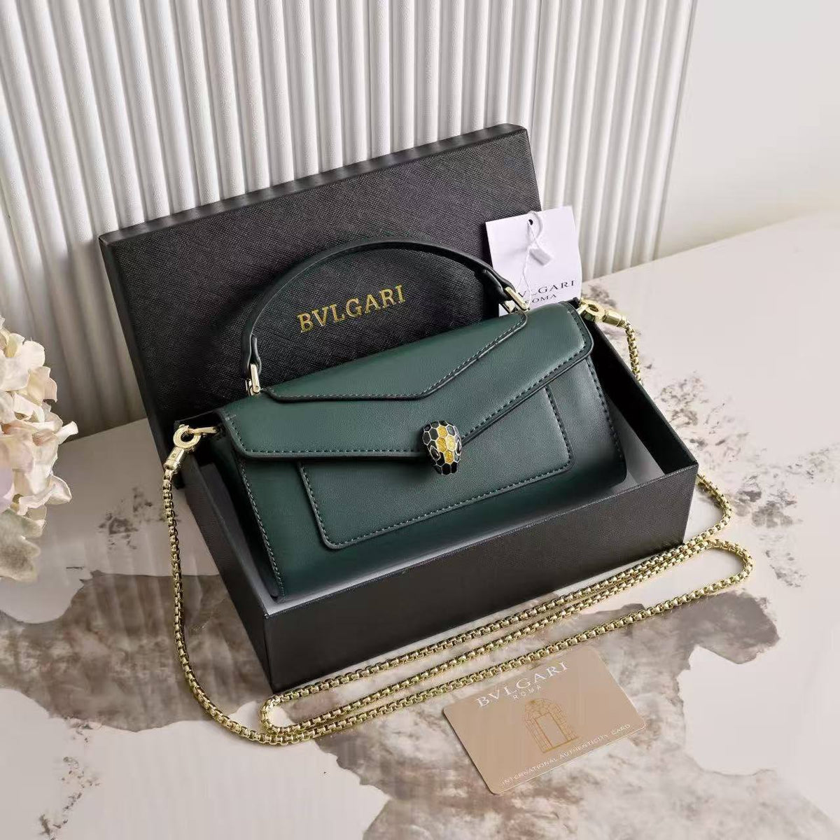 Bvlgari 

withbox 
100 dhs🇦🇪🇦🇪

Zain143
♥️♥️♥️