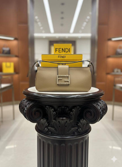 FENDI 
GOOD QUALITY 🔥
90 dhs✅
WITH BOX 📦 

Zain28
♥️♥️♥️