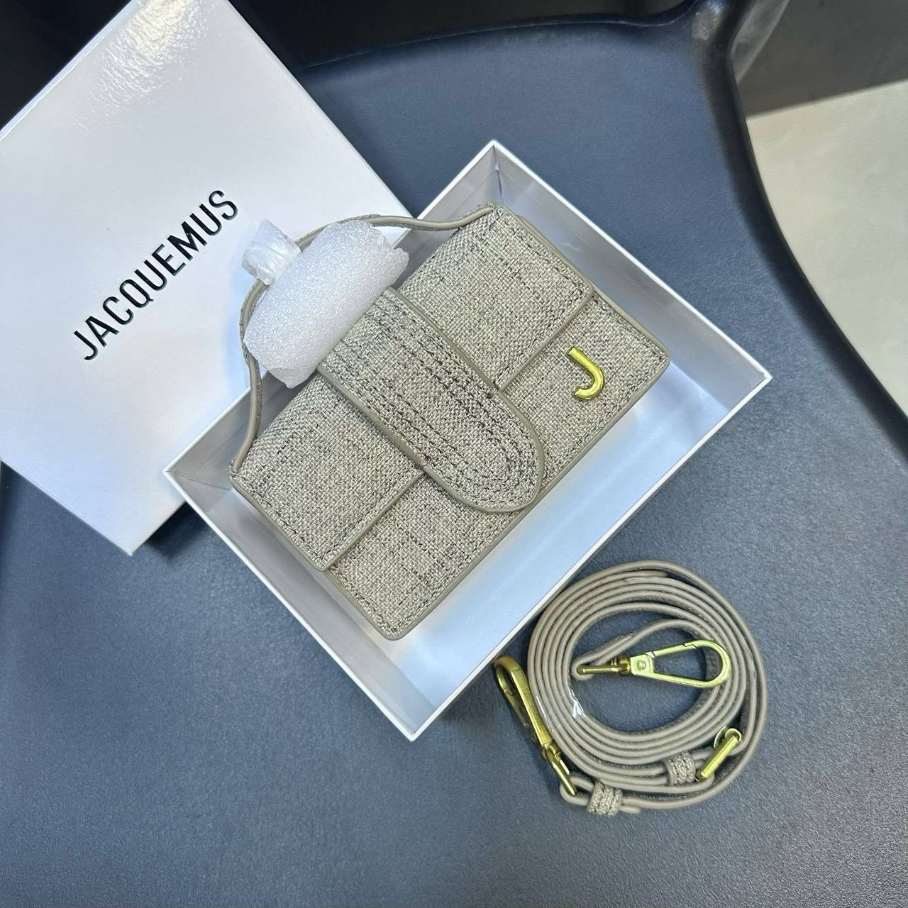 JACQUEMUS
 HIGH QUALITY 
MINI SIZE  

WITH BOX 
🎁🎁🎁

100 dhs✅

Zain295
♥️♥️♥️