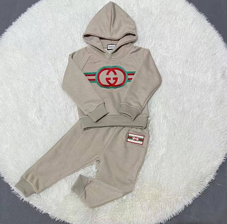 Gucci
Fendi
Burberry
Kenzi
Ch
Dior

1-9y 

100 dhs

Zain151
♥️♥️♥️