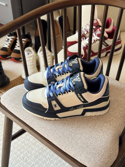 LV Sneaker

AAA Quality

size:40 to 46
630 dhs🇦🇪🇦🇪

Zain185
♥️♥️♥️
