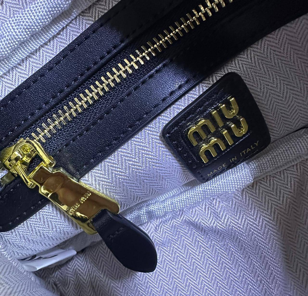 MIU MIU
 COPY ONE
WITH BOX 
240 dhs✅
（leather)

Zain295
♥️♥️♥️