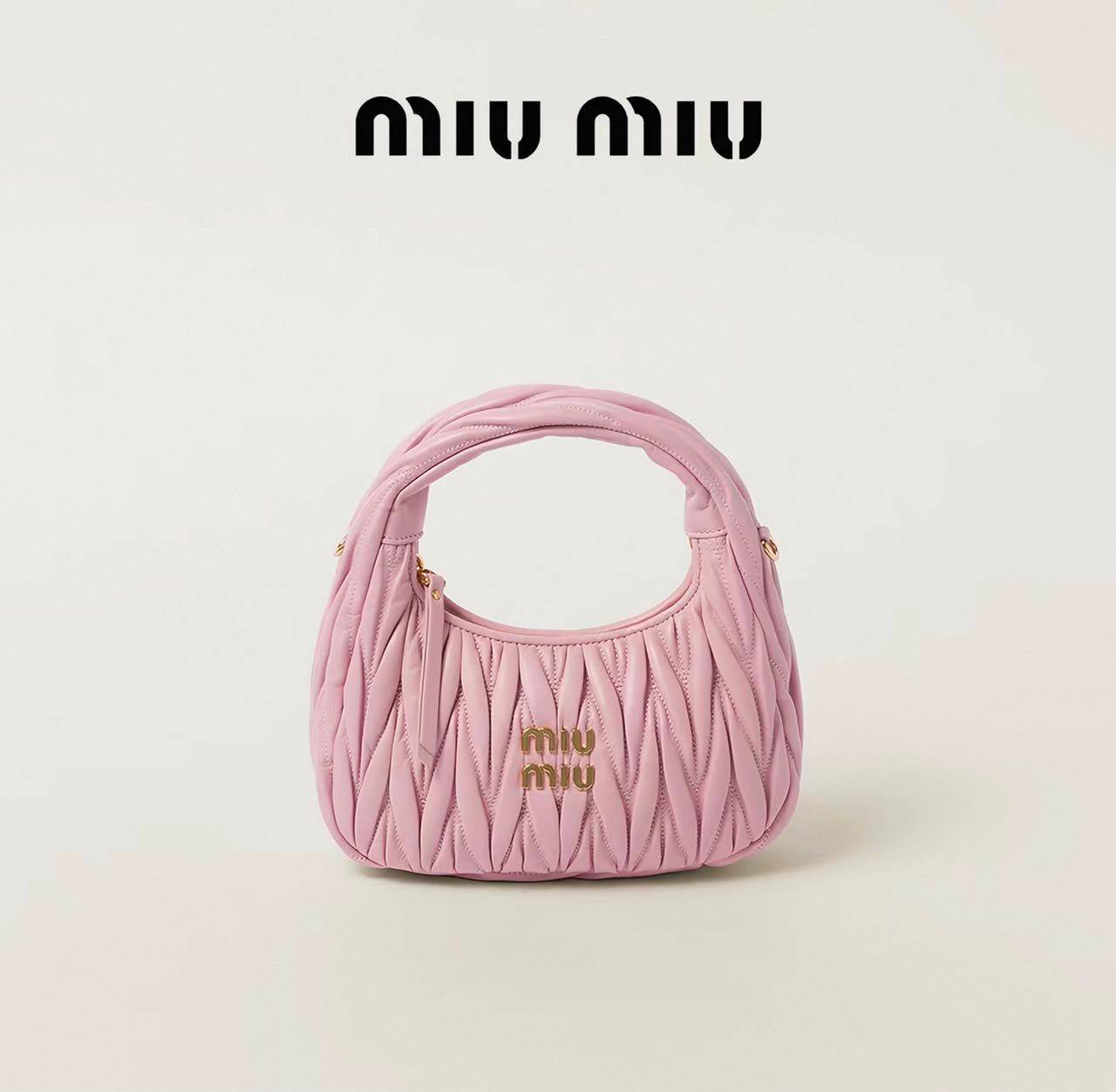 Miu Miu
95 dhs✅
Good-quality with box

Zain35
♥️♥️♥️