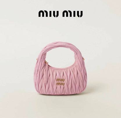 Miu Miu
95 dhs✅
Good-quality with box

Zain35
♥️♥️♥️